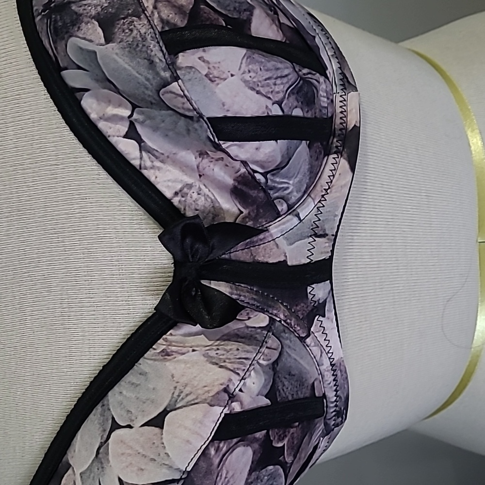 Underwire Bra - Picture 3 of 9